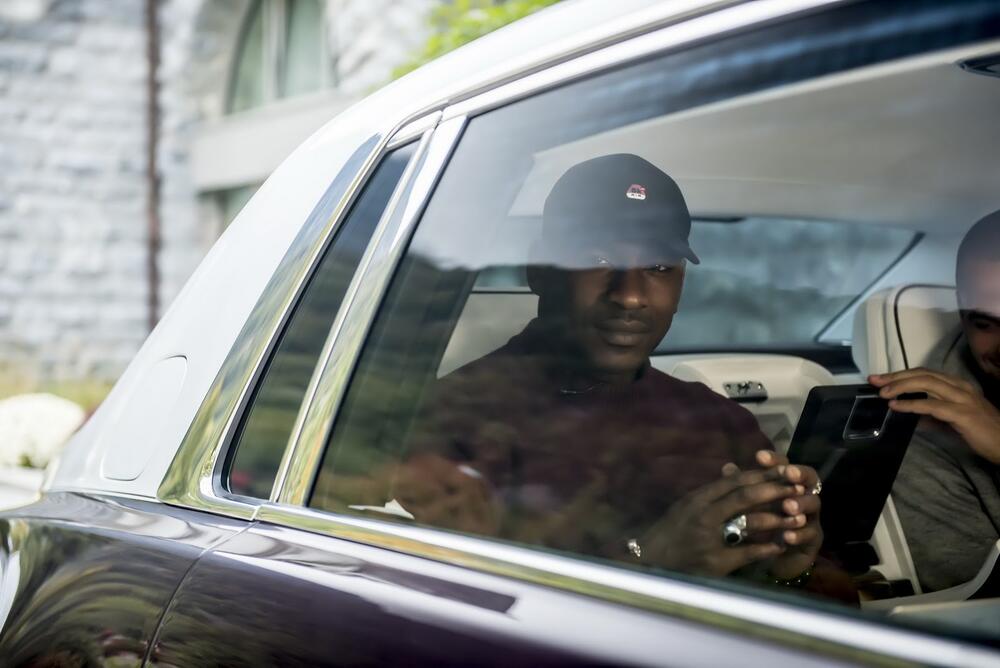 Skepta записал трек из Rolls-Royce!